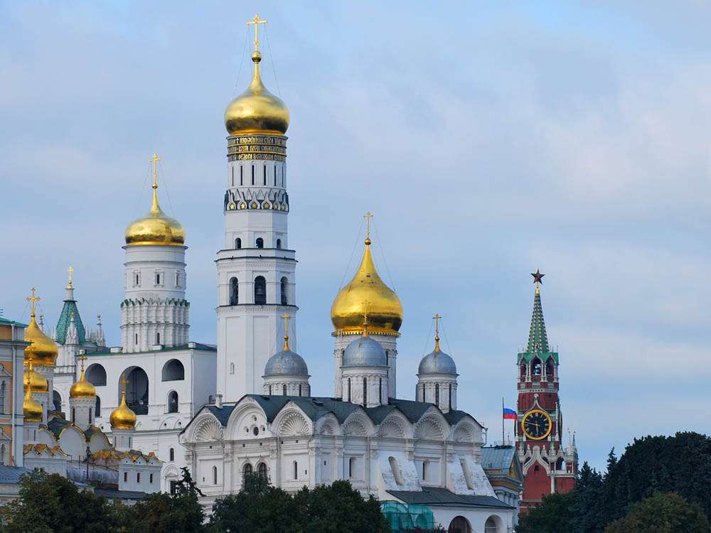 Великие православные храмы. Колокольня Ивана Великого. Колокольня Ивана Великого Московского Кремля. Купол колокольни Ивана Великого. Купол колокольни Ивана Великого в Москве.