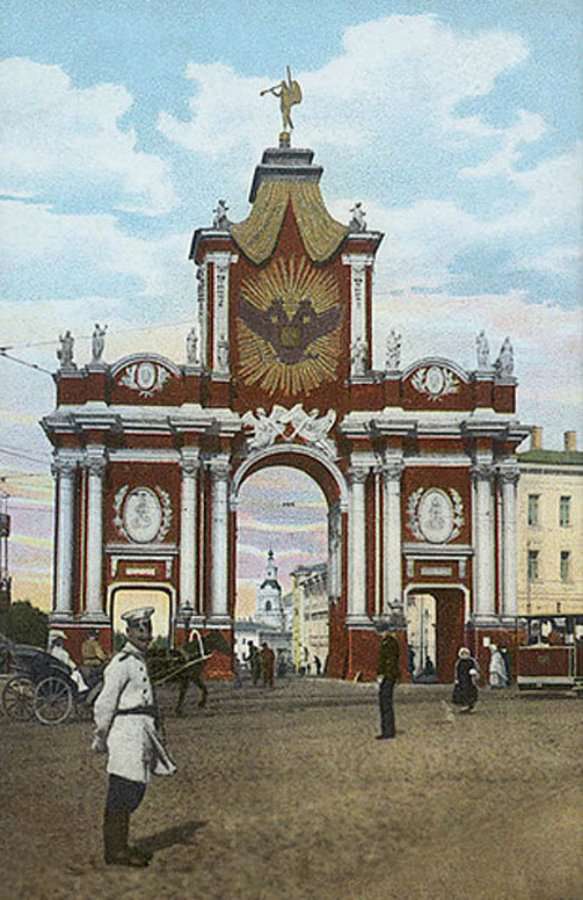 Красные ворота. Архитектор Ухтомский